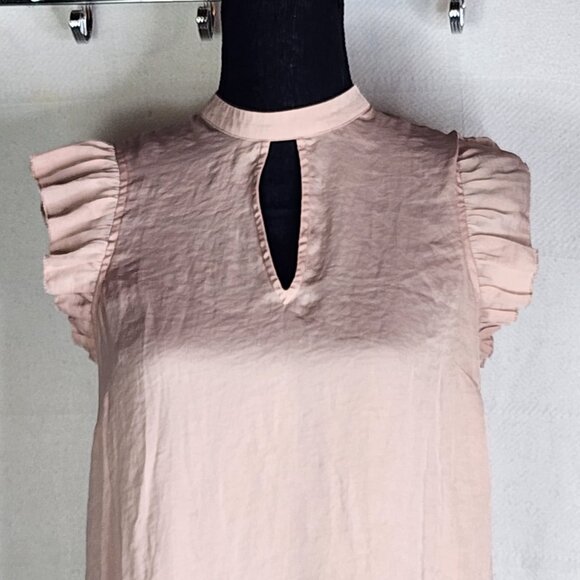 Massimo Blush Pink Ruffle Cap Sleeve Keyhole Front and Back Poly Top Size XS - Picture 2 of 16